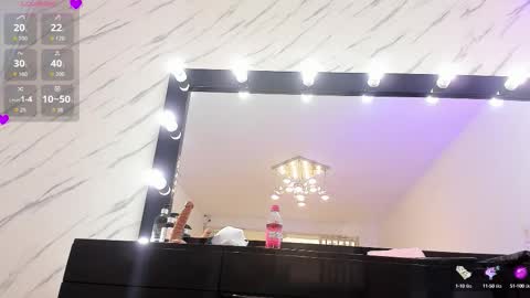 Snapshot of elisabethmassey chatting on October 15, 1:44 pm Liss online show from October 15, 1:44 pm