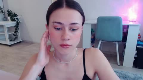 Elis online show from February 15, 5:48 am