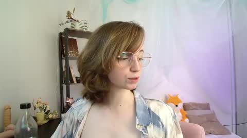 elise_nyx online show from March 31, 11:43 am