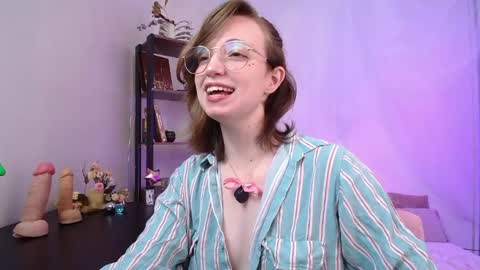 elise_nyx online show from April 1, 1:23 pm