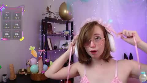 elise_nyx online show from April 3, 1:31 pm