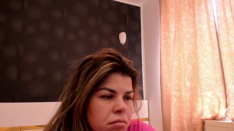 Elly online show from March 31, 10:26 am