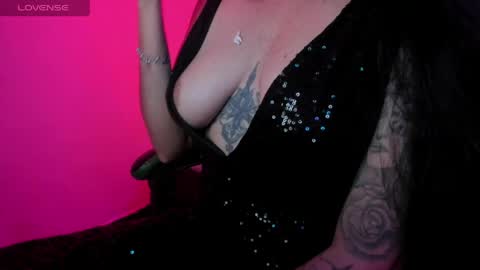 E L I S S A online show from May 20, 2:29 am
