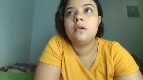 Snapshot of elisuarez_ chatting on February 9, 9:24 am Eliss online show from February 9, 9:24 am