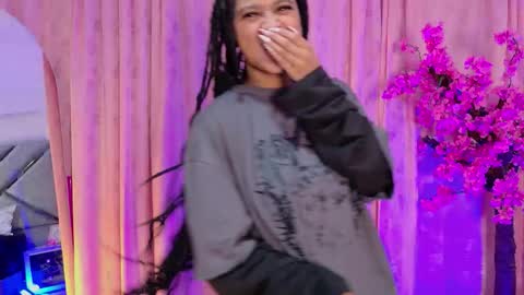 elit noa online show from February 10, 7:51 pm