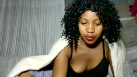 elita12010 online show from June 18, 7:29 pm