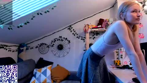 EliteEros online show from April 24, 2:30 pm