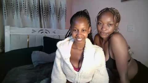 suctress duo online show from April 16, 8:20 pm