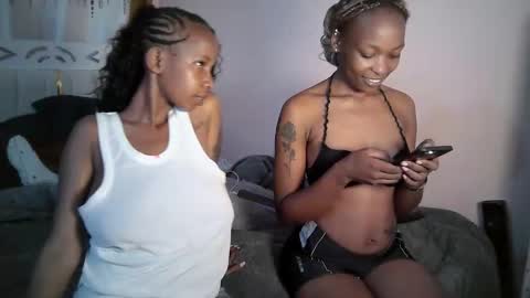 suctress duo online show from April 27, 2:26 pm