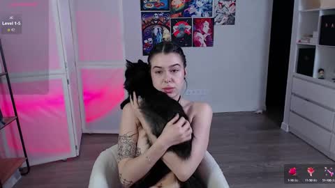 Snapshot of eliza_benet_ chatting on February 7, 6:24 pm Ari online show from February 7, 6:24 pm