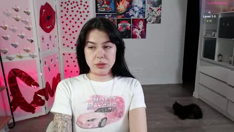 Snapshot of eliza_benet_ chatting on February 12, 3:05 pm Ari online show from February 12, 3:05 pm