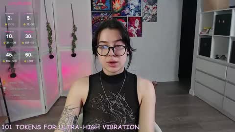 Snapshot of eliza_benet_ chatting on February 23, 6:34 pm Ari online show from February 23, 6:34 pm