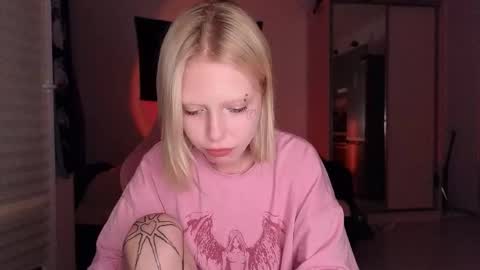 Elizabeth online show from October 9, 6:17 pm