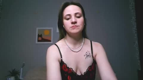 Snapshot of eliza_sin chatting on January 31, 10:19 pm Elizabeth online show from January 31, 10:19 pm