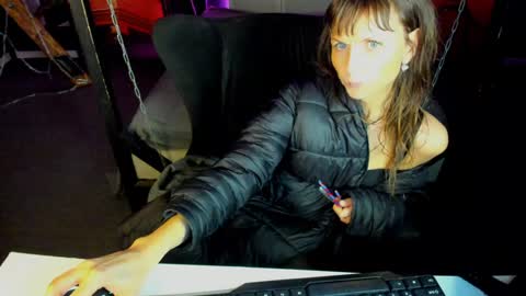 Snapshot of elizabe_th chatting on January 20, 3:15 am Elizabethangel online show from January 20, 3:15 am