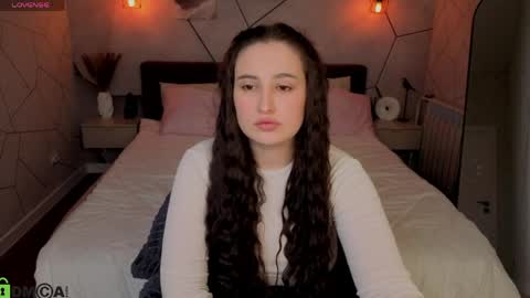 Elizabet online show from April 23, 9:19 am