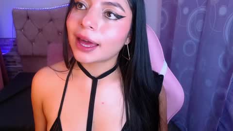 Snapshot of elizabetcooper chatting on January 19, 12:06 am Elizabeth online show from January 19, 12:06 am