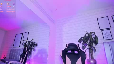 Miss Eliza online show from April 18, 7:07 pm