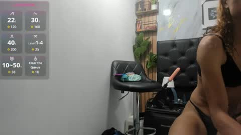 elizabeth_haddi online show from June 17, 12:40 pm