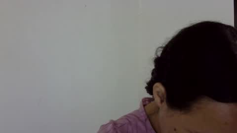 Elizabeth Martinez  online show from September 19, 8:31 pm