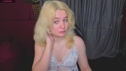 Elizabeth online show from May 31, 6:09 pm