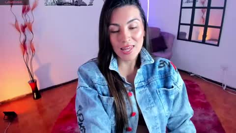 Elizabeth online show from March 6, 6:16 pm