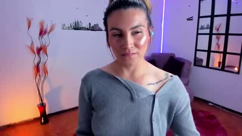 Elizabeth online show from October 22, 11:37 pm