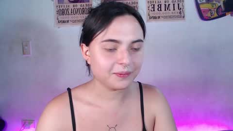 Elizabeth Taylor online show from February 14, 1:23 am