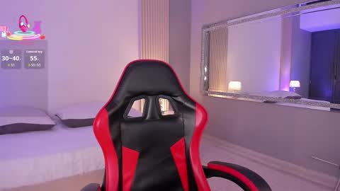 Elizabeth online show from February 3, 2:00 pm