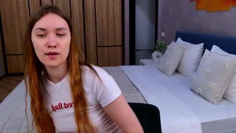 Elizabeth online show from March 28, 4:50 pm