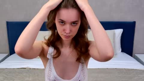 Elizabeth online show from May 6, 5:29 pm