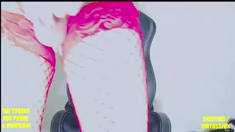 elizabethfox online show from July 21, 8:33 pm