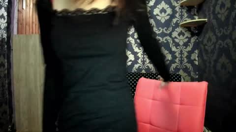 Snapshot of elizabethrice chatting on December 7, 8:38 pm elizabethrice online show from December 7, 8:38 pm