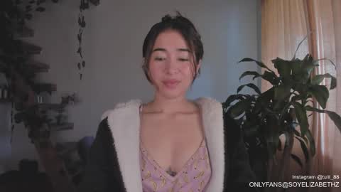 Snapshot of elizabethz chatting on February 21, 1:34 pm Tuli online show from February 21, 1:34 pm