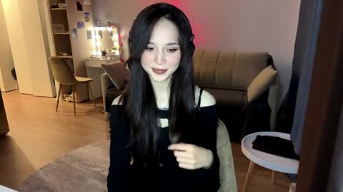 Elizabet online show from April 21, 5:17 pm