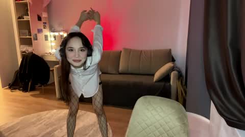 Elizabet online show from May 20, 1:01 am