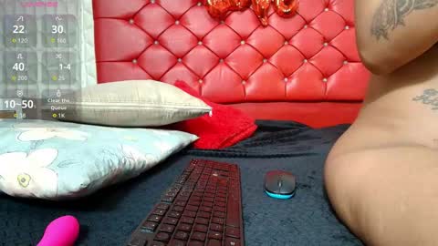 Snapshot of elizabetth_roman chatting on March 27, 8:19 pm elizabetth_roman online show from March 27, 8:19 pm