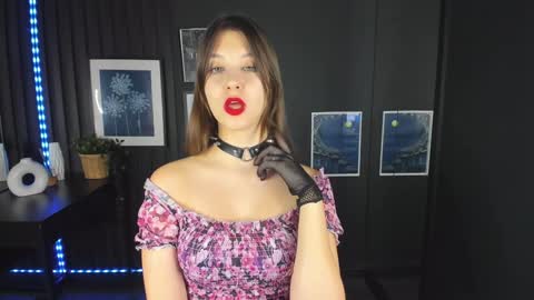 Snapshot of elizamild chatting on December 27, 6:20 pm Eliza online show from December 27, 6:20 pm