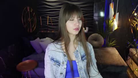 Snapshot of elizamild chatting on January 31, 4:59 pm Eliza online show from January 31, 4:59 pm