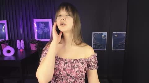Snapshot of elizamild chatting on February 4, 1:48 pm Eliza online show from February 4, 1:48 pm