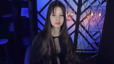 Snapshot of elizamild chatting on February 14, 5:25 pm Eliza online show from February 14, 5:25 pm