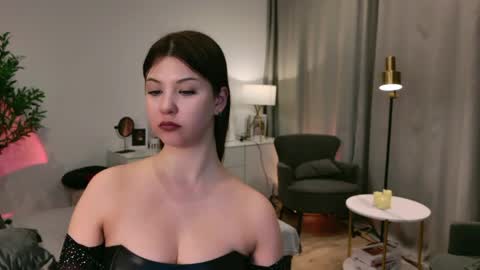 Eliza online show from April 29, 5:30 pm