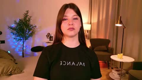 Eliza online show from May 20, 5:35 am