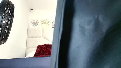 Eliza online show from November 12, 11:32 am