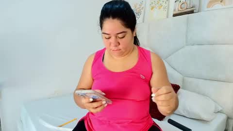 Snapshot of elizawiliamst chatting on April 1, 1:41 pm Eliza online show from April 1, 1:41 pm