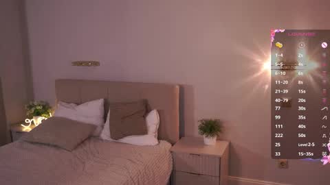 harlotte online show from October 12, 8:35 am