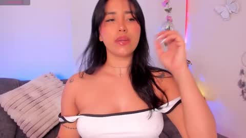 Snapshot of elizethnoire9 chatting on March 1, 9:39 pm IG sexigeral online show from March 1, 9:39 pm