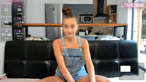 Eliz                               online show from October 25, 10:12 am