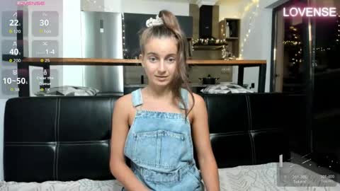 Eliz                               online show from May 12, 7:00 pm