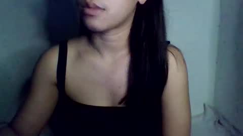 Snapshot of ella_babe25 chatting on March 8, 8:34 pm ella_babe25 online show from March 8, 8:34 pm